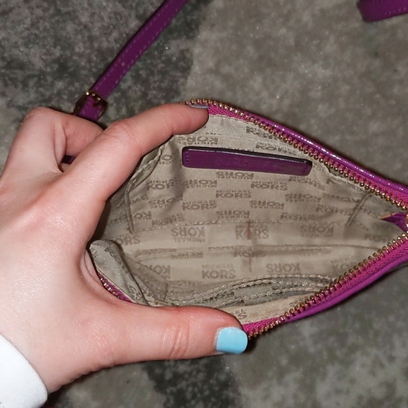 Authentic Michael Kors Crossbody Bag - Picture 3 of 3